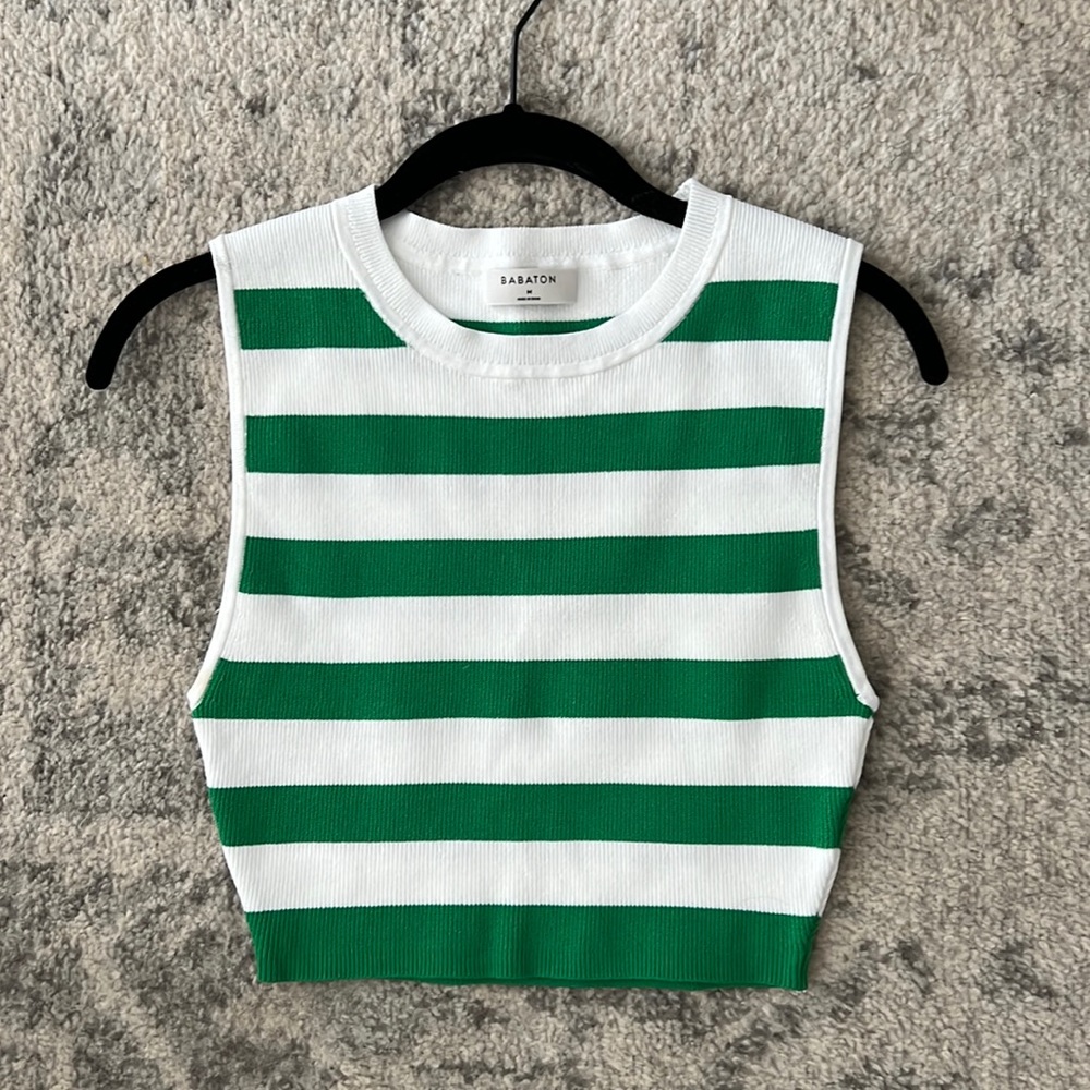 Aritzia sculpt tank